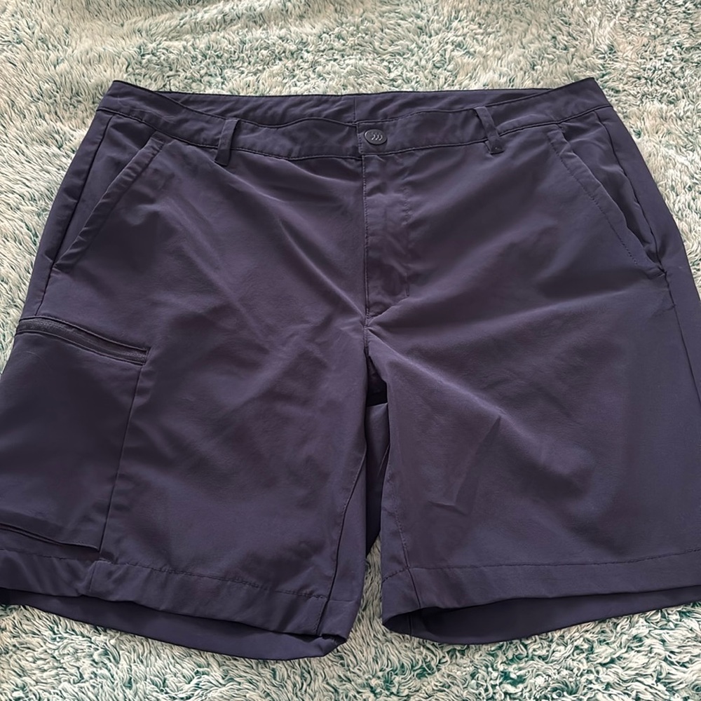 Men’s 36 waist golf shorts